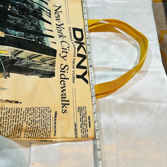 VNT DKNY Donna Karan New York City Sidewalks Landscape Canvas Tote, (NWOT) - Picture 13 of 16